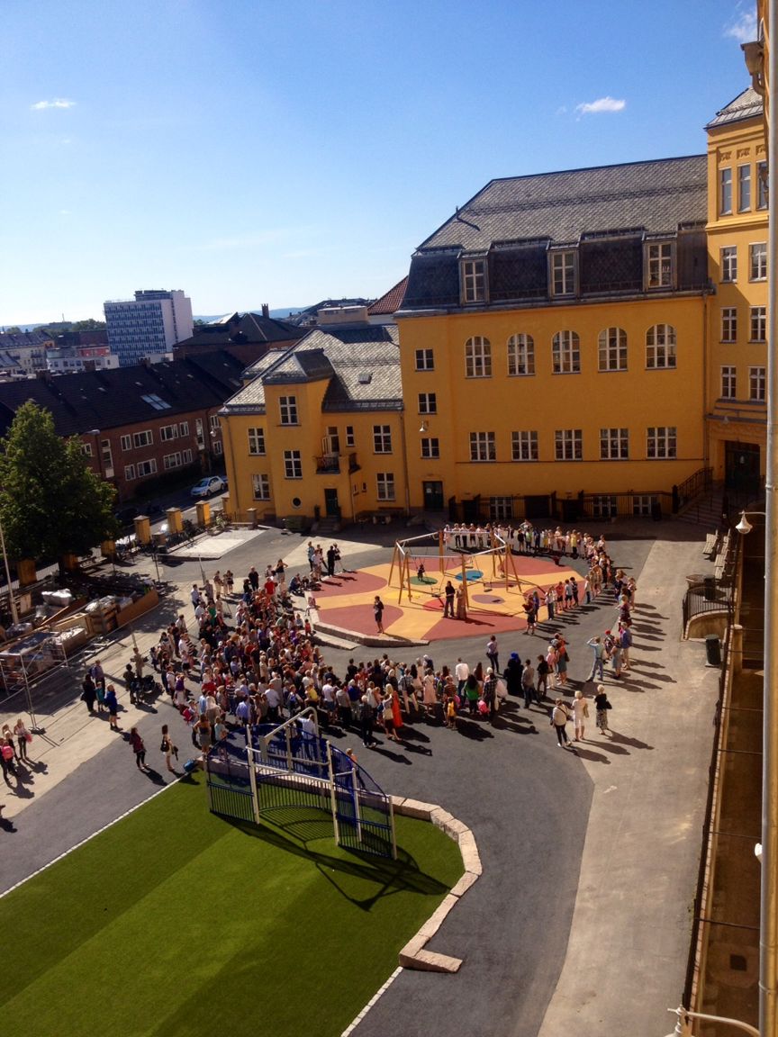 Første skoledag stort bilde