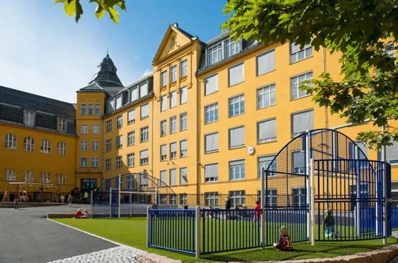 Ila skole og fotballbanen